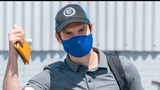 Георгиев остава в НХЛ. Ще получи 4,85 млн. долара