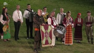 Ивайло Шопски показа на фермерите бойно знаме