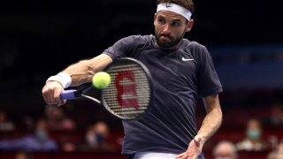 Димитров започва с французин в Париж