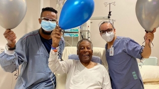 Изписаха Пеле от болница. Продължава с химиотерапията 