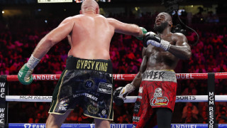 Уайлдър със счупена ръка след нокаута от Фюри 