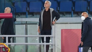 Kогато нямаш билет, а отчаяно искаш да гледаш мач (ВИДЕО)