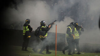 Дават по 3340 евро на семействата на загиналите при мелето в Индонезия