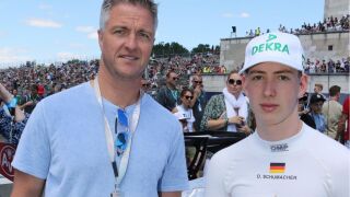 Племенникът на Шумахер е със счупен прешлен след зверска катастрофа