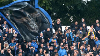 Глоби, гипс и спукана глава след 