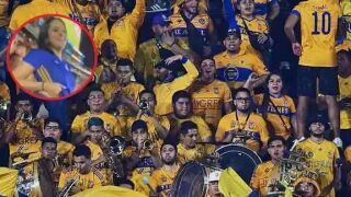 Знойна фенка се разголи заради Жиняк (ВИДЕО)