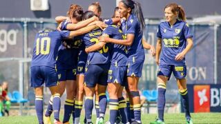 Разследват оргия в бивш отбор на Божидар Краев