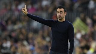 Класата е вечна. Феновете ахнаха след спиране на Шави (ВИДЕО)