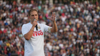 Стилиян Петров прави търг в подкрепа на Петър Хубчев