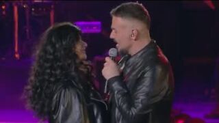 Вижте какво прави Графа за пръв път: Тя е любов, тя е вселена (ВИДЕО)