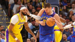 Диаманти, сапфири и 89 рубина: Шампионският пръстен на Никола Йокич (ВИДЕО И СНИМКИ)