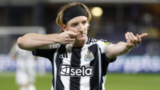 Нюкасъл преподаде урок на белгийския шампион (ВИДЕО)