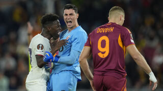 Куриоз в Лига Европа: В Рома забравиха как се вкарва дузпа (ВИДЕО)