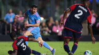 Нов рецитал на Меси по пътя към плейофите 