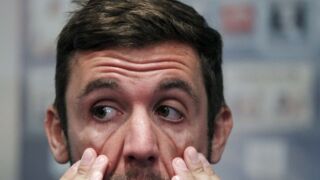 Победа извън терена: момчето, което загуби майка си (ВИДЕО)