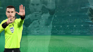 Заради пас с две ръце: Рефер №1 със спрени права