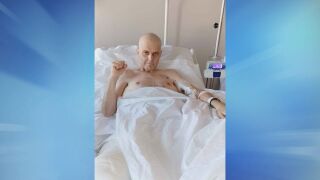 Снимка: 1% от хората боледуват: Млад мъж има нужда от средства в борбата с рядък и агресивен рак