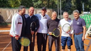 Президентът на БФ по тенис награди участниците в 