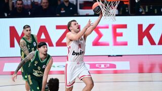 Везенков избухна и в голямото дерби на Гърция (ВИДЕО)