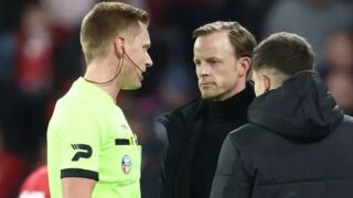 Грозно: Прекратиха мач в Белгия след изцепка на фен (ВИДЕО)