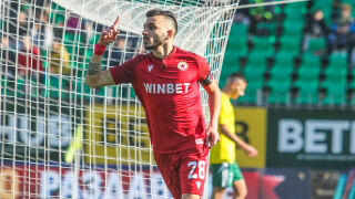 Грозна, но важна победа: ЦСКА се измъкна в Добрич 