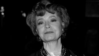 В памет на Прунела Скейлс: Най-значимите факти за актрисата от "Фолти Тауърс" (СНИМКИ)