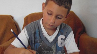 Един пакостник в редиците на първокласниците