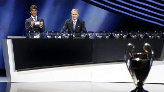 Шоуто ли? То вече започна