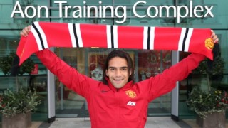 Фалкао ще носи номера на Бербатов на Олд Трафорд