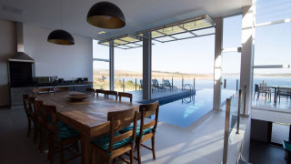 Дом на мечтите: Canyons do Lago House 
