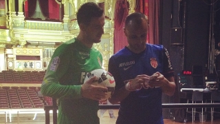 СНИМКИ: „Монако” и Бербатов влязоха по екип в операта за фотосесия