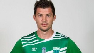 Валери Домовчийски подписа със 