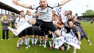 Вратар бележи зад центъра (ВИДЕО)