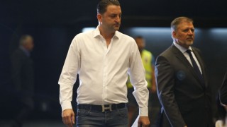 Синът на Спас Русев на инспекция преди тренировката на 