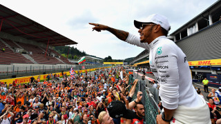 Хамилтън спечели в Русия и увеличи преднината си на върха