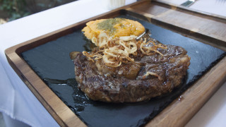 Какво може да ядете за 25 лв. в Crystal Steak House?