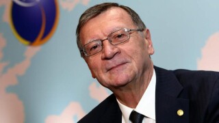 Президентът на CEV: Сигурен съм, че България ще организира отлично световно