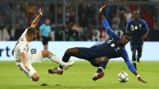 Без гол между настоящите и бившите световни шампиони 