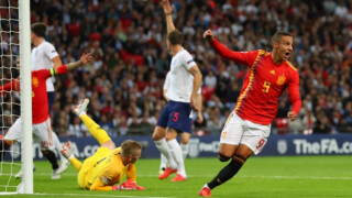 Испания обърна Англия на 