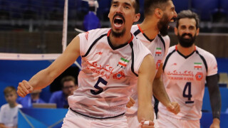 Иран стартира с победа в групата на България