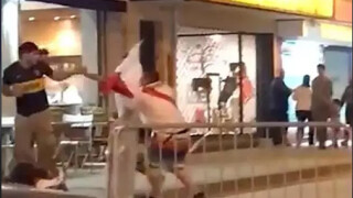 Грозни сцени след Суперкласикото: Фенка на 