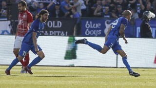 Автогол реши дербито и остави 