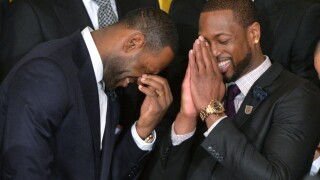 Като Аладин: Дуейн Уейд и Пат Райли в култов танц (ВИДЕО)