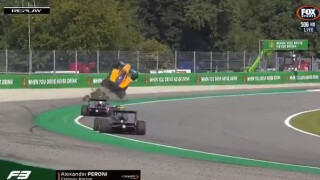 Тежка катастрофа във Формула 3 по чудо се размина без жертви (ВИДЕО) 