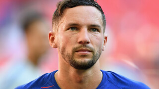 Пребиха шампион на Англия, задявал гадже на колега 