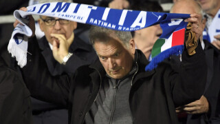 Президентът на Финландия изгледа мач на националите в агитката