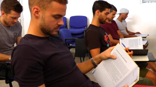 Първи урок по български за чужденците в 