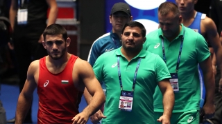 Мнацаканян ще се бори за бронз на световното по борба