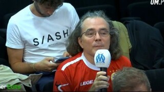 Френски журналист шокира с фланелка на ЦСКА