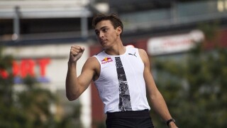 Дуплантис постави рекорд и в Диамантената лига (ВИДЕО)